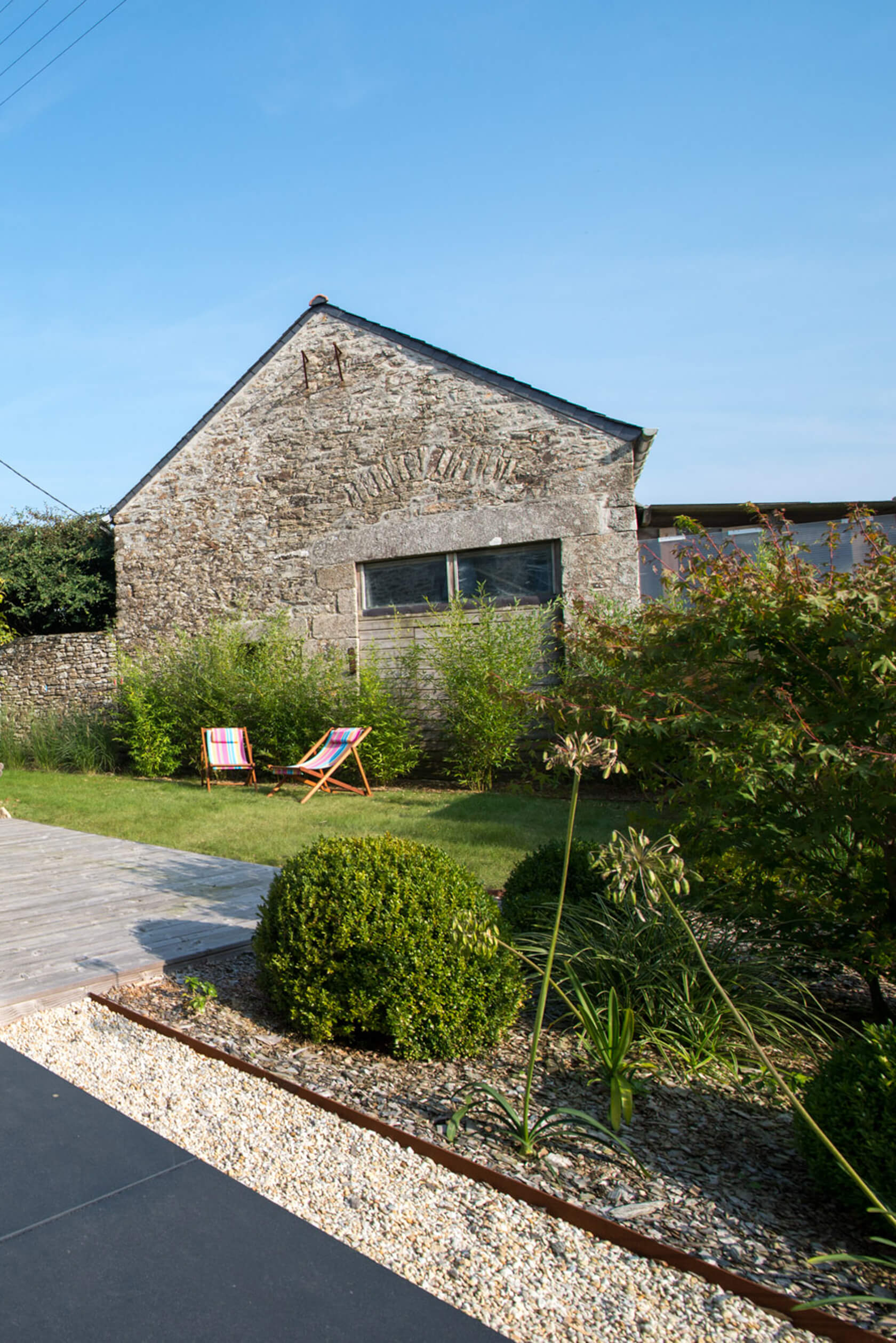 Patio à la ferme, rénovation de jardin en bretagne