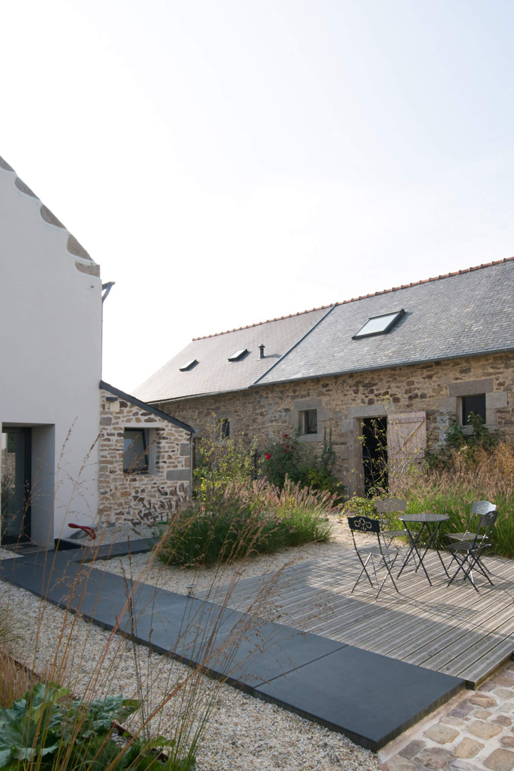 Patio à la ferme, rénovation de jardin en bretagne