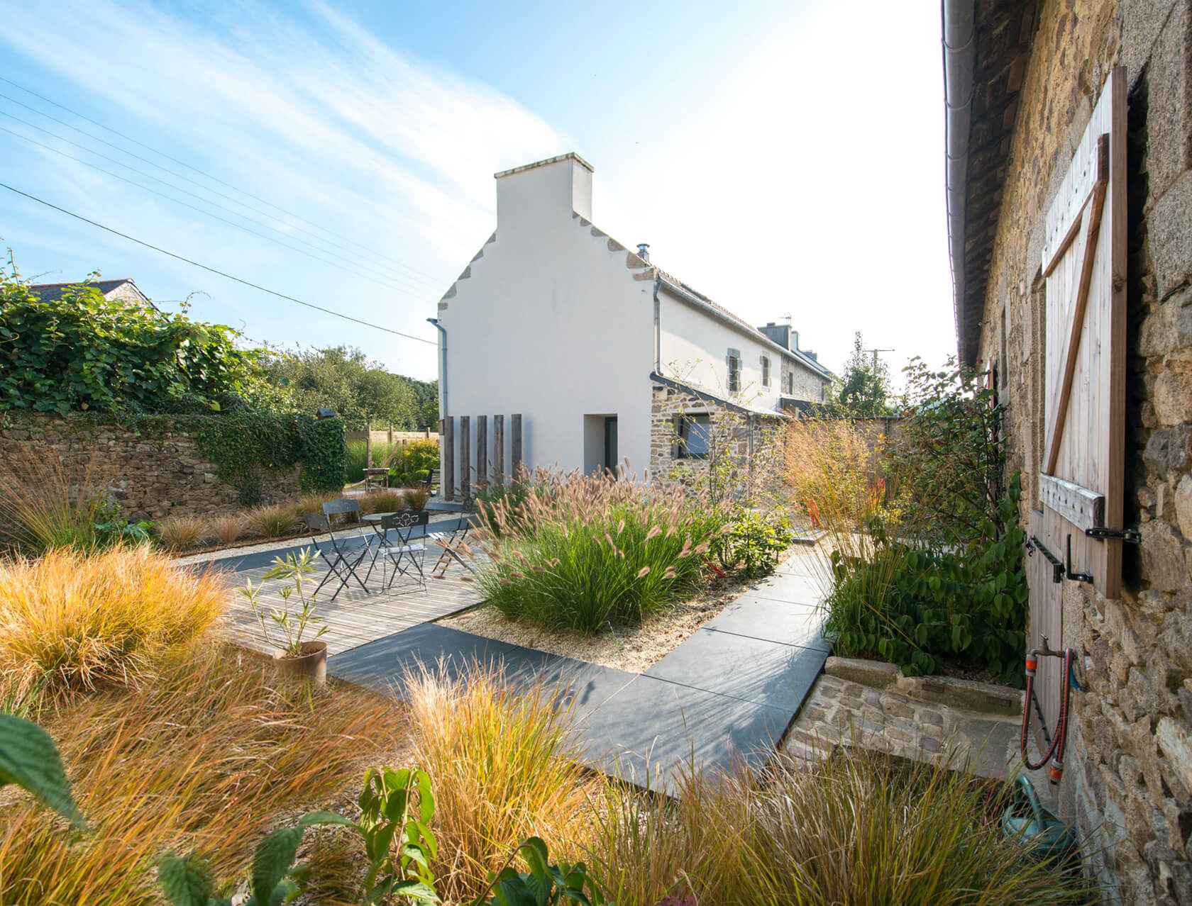 Patio à la ferme, rénovation de jardin en bretagne